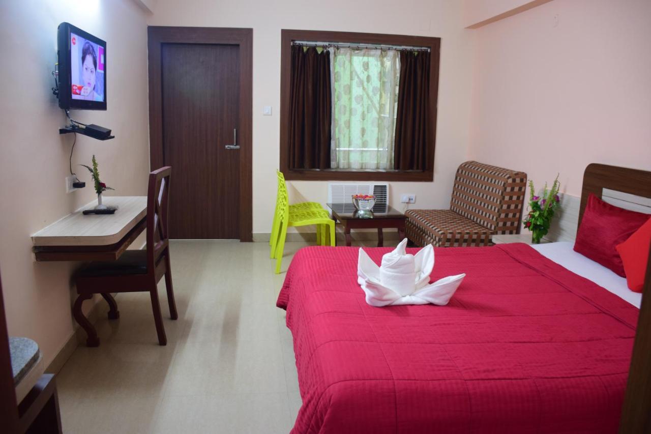 Hotel Landmark Puri Exterior photo