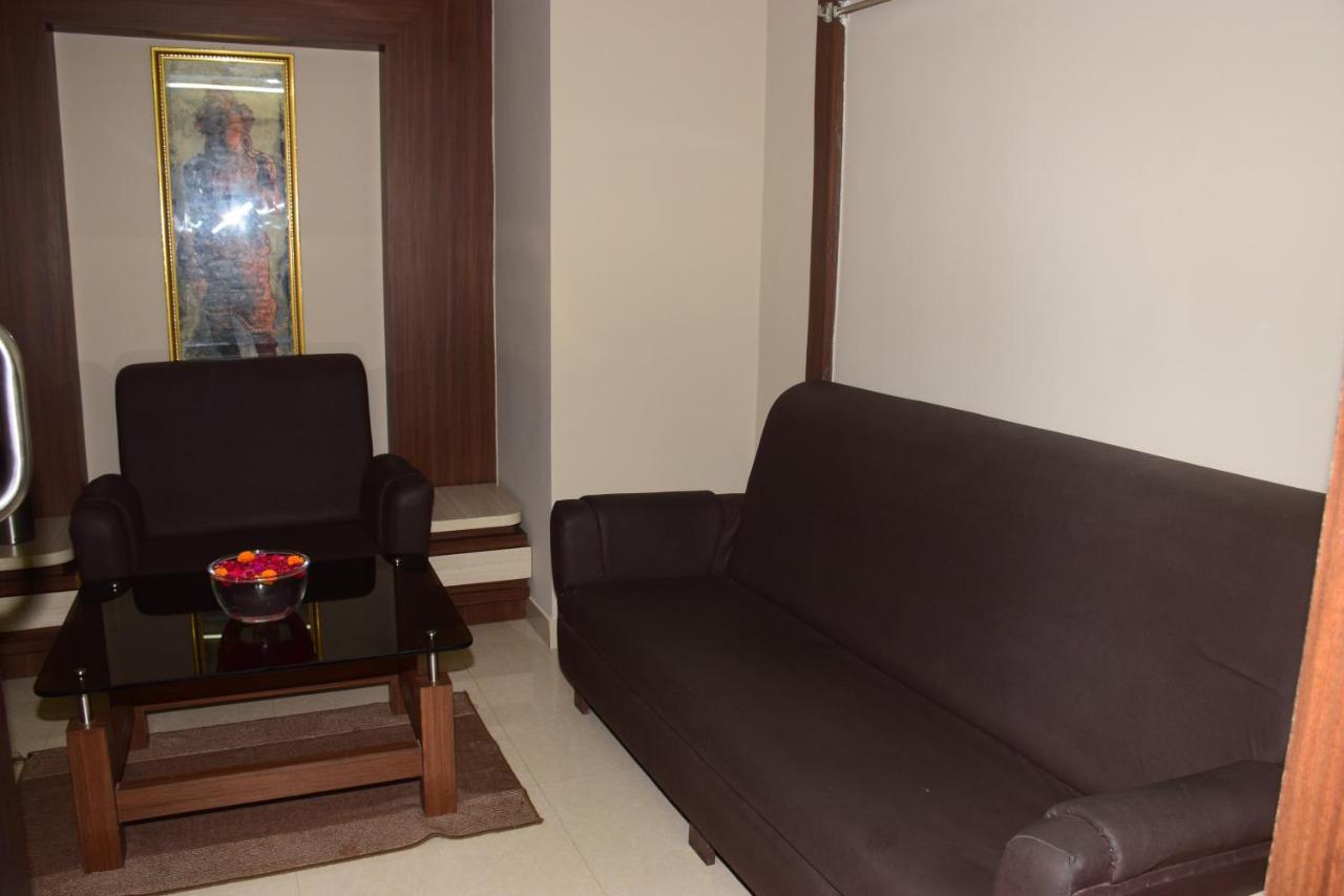 Hotel Landmark Puri Exterior photo