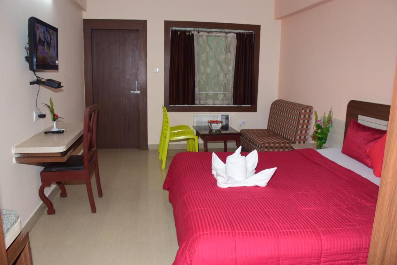 Hotel Landmark Puri Exterior photo